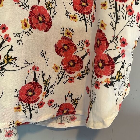 Floral Rayon Lightweight Button Down Summer Top with Poppies Size Large - Picture 5 of 12
